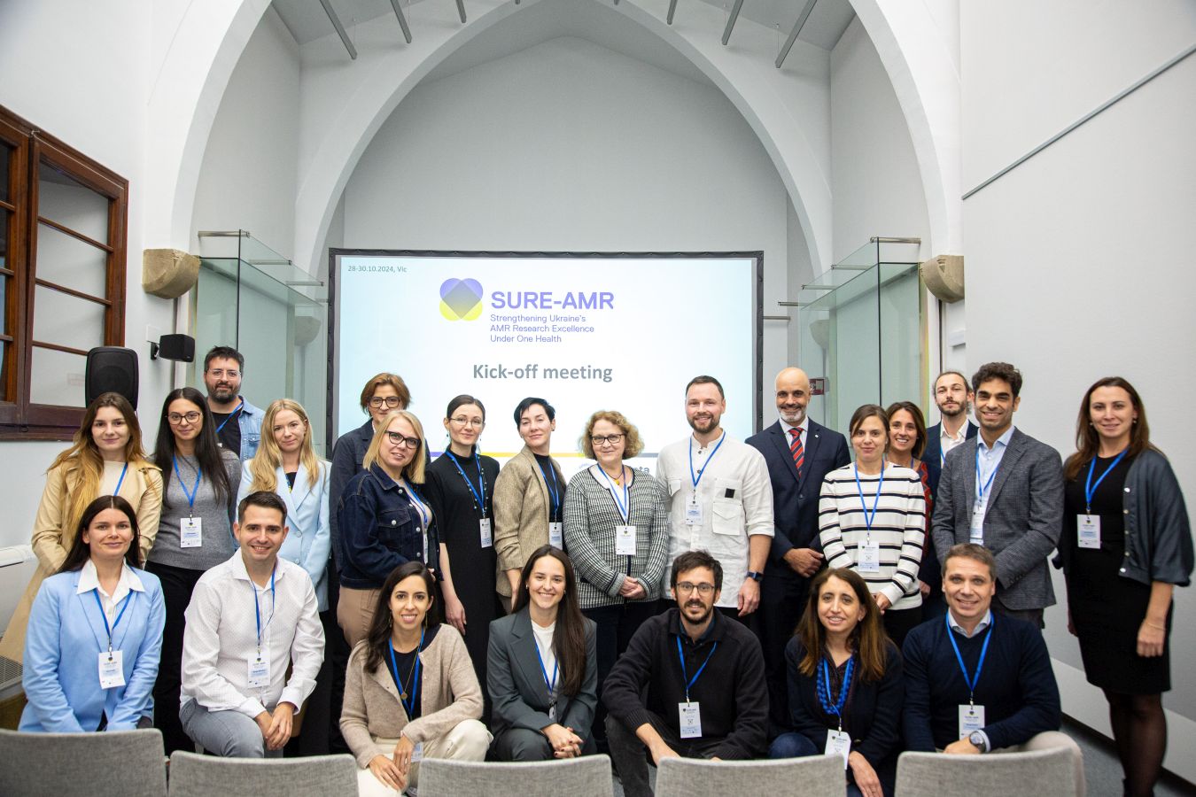 Assistents a la reunió de llançament del projecte de recerca SURE-AMR, a Casa Convalescència de la UVic-UCC